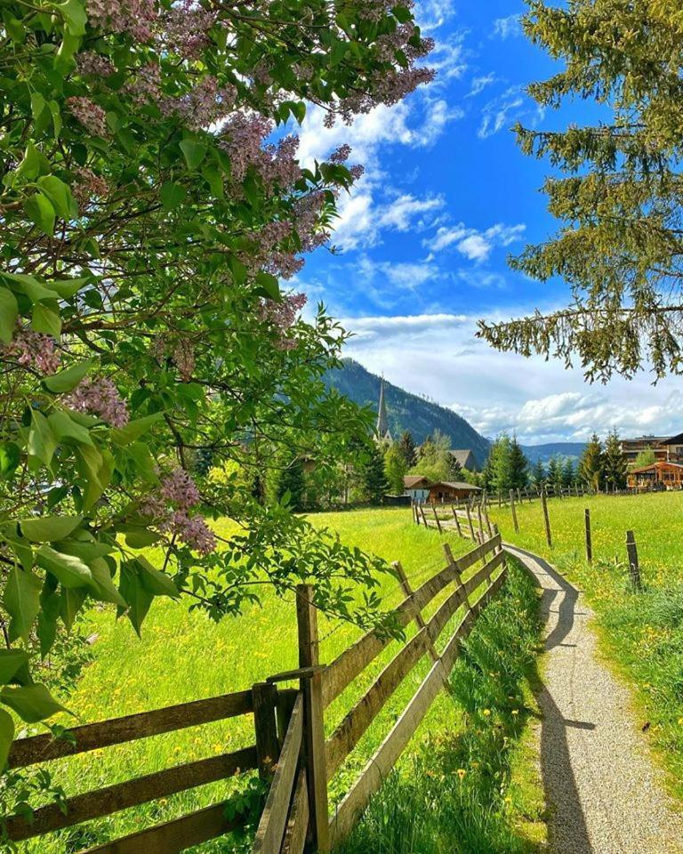 Fruehstuecks- & Apartmenthaus Maislau ラウリス エクステリア 写真